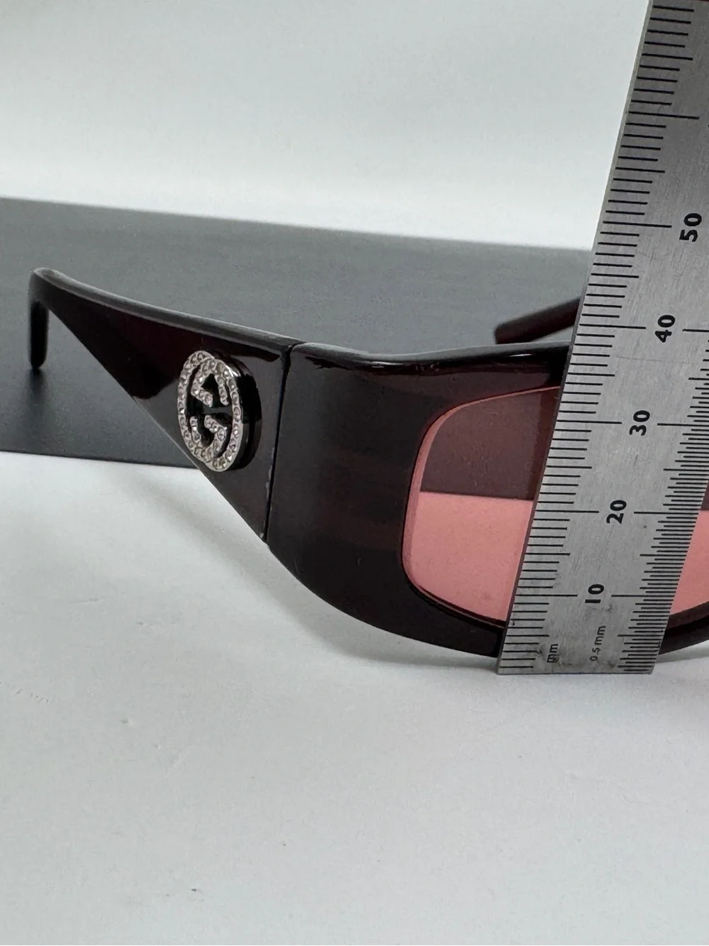 Gucci black sunglasses FRAME ONLY no lenses with rhinestone G on sides. GG2526